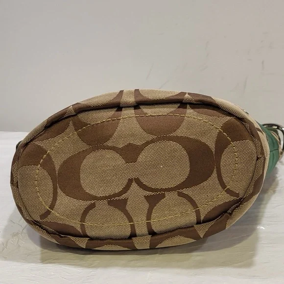 💎Price Drop...COACH signature Rugby duffle bag with matching wallet. F13362 - Picture 5 of 6